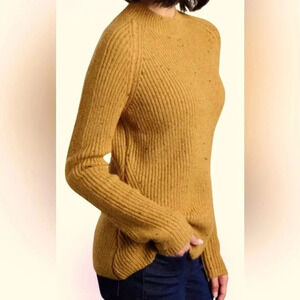 Abercrombie Soft A & F Mustard Cable  Knit chunky Sweater Sz M